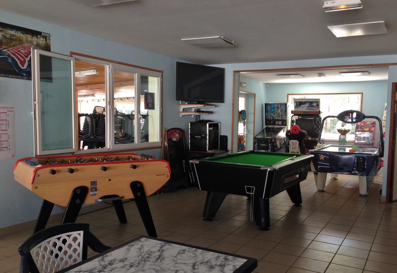 Camping Le Dauphin Hotel Saint-Georges-de-Didonne Buitenkant foto