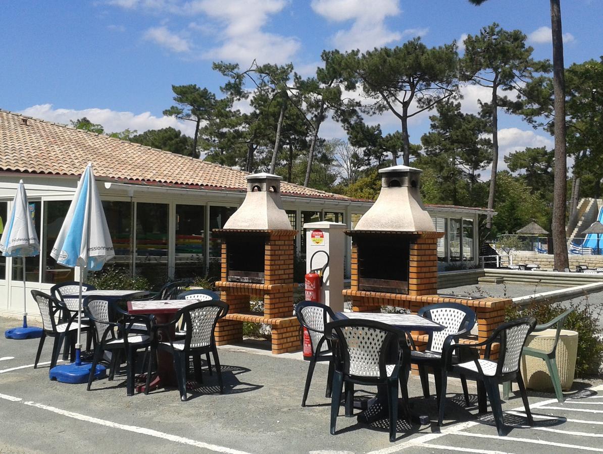 Camping Le Dauphin Hotel Saint-Georges-de-Didonne Buitenkant foto