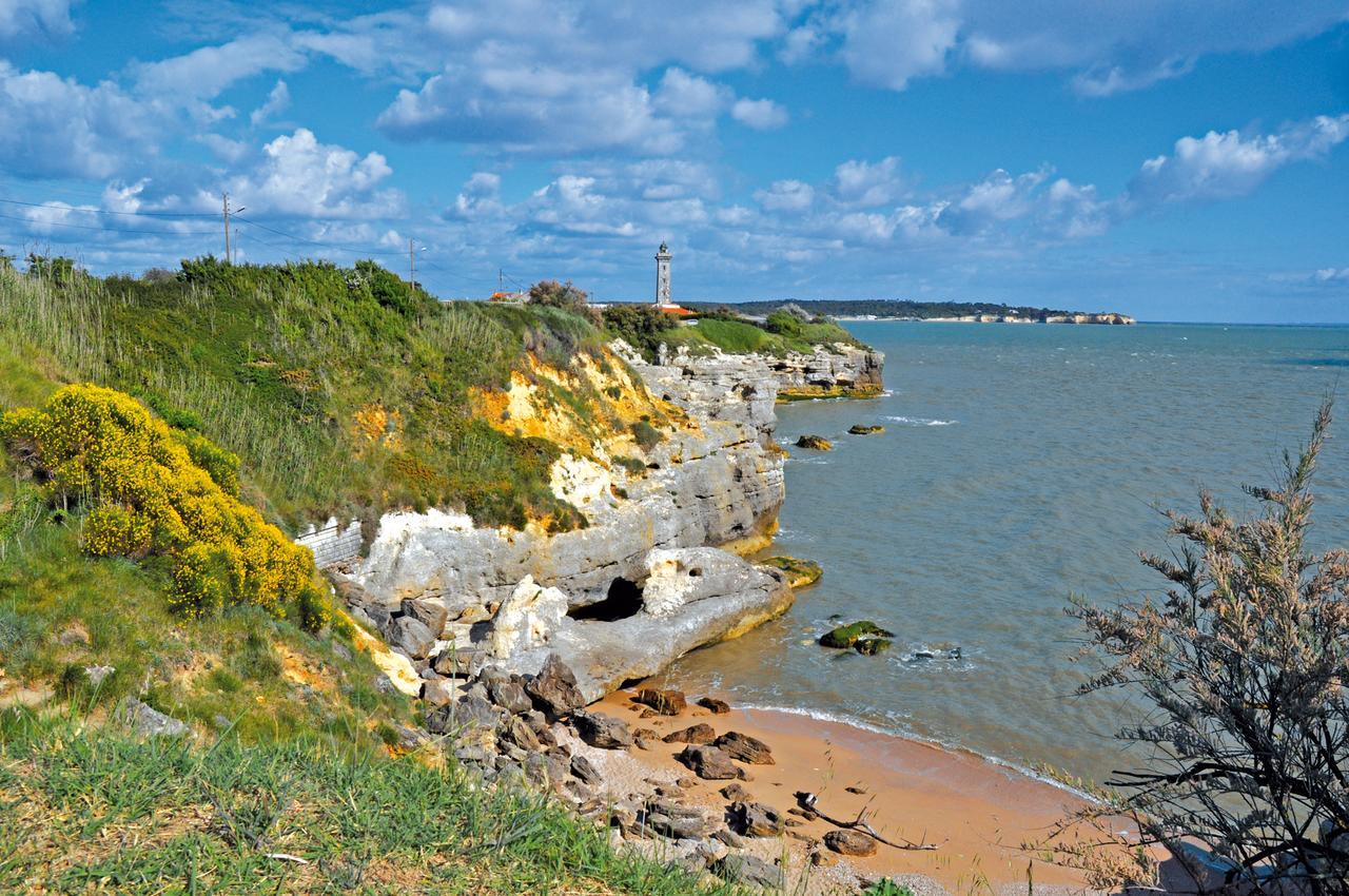Camping Le Dauphin Hotel Saint-Georges-de-Didonne Buitenkant foto