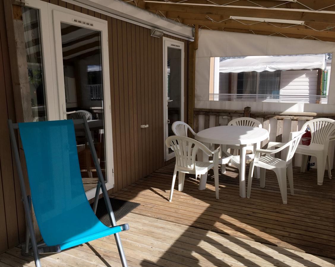 Camping Le Dauphin Hotel Saint-Georges-de-Didonne Buitenkant foto