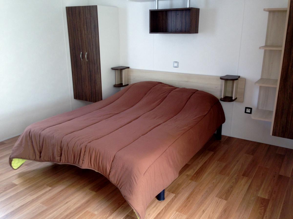 Camping Le Dauphin Hotel Saint-Georges-de-Didonne Buitenkant foto