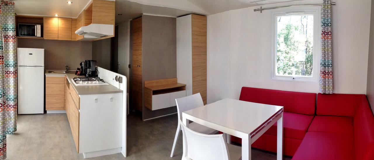 Camping Le Dauphin Hotel Saint-Georges-de-Didonne Buitenkant foto