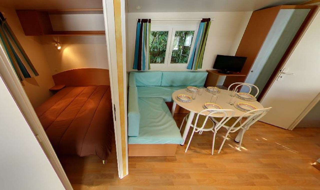 Camping Le Dauphin Hotel Saint-Georges-de-Didonne Buitenkant foto